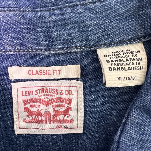 Levi's Red Label Women's XL Denim Blue Embroidered Flower Snap Button Up Shirt - Picture 4 of 11